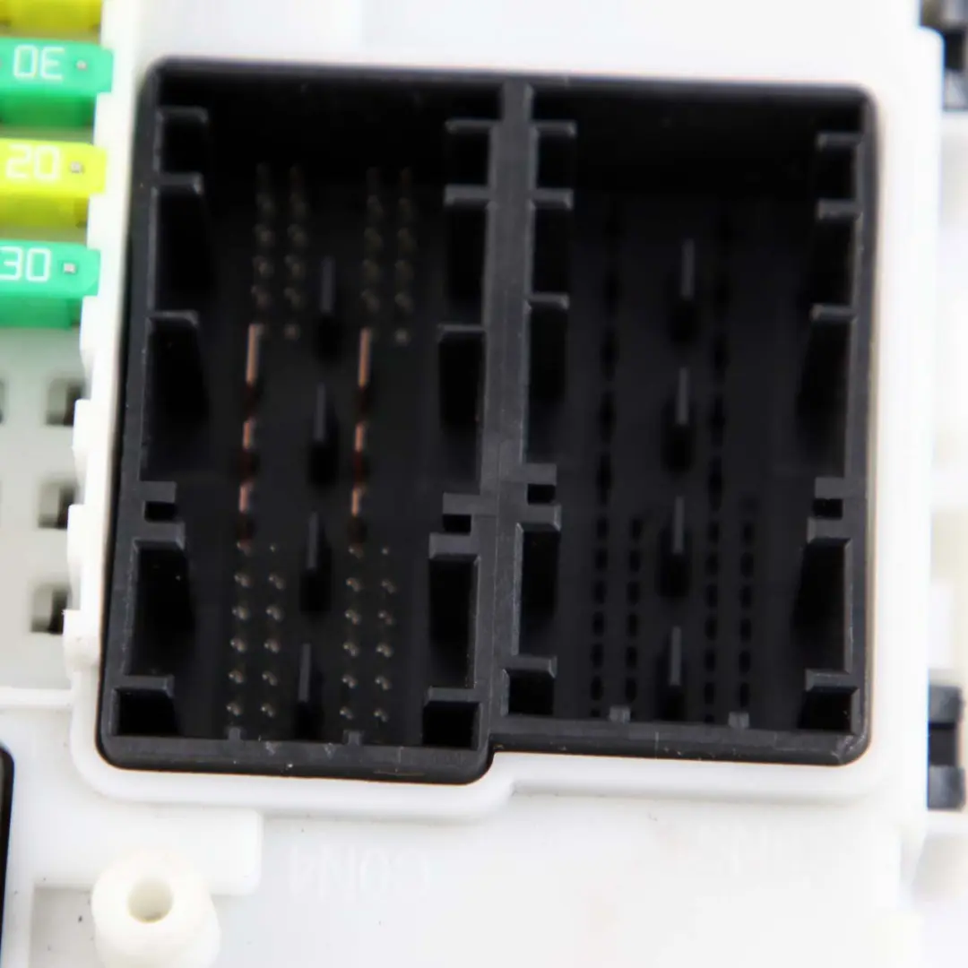 Unità Scatola Fusibili BMW F20 F22 F30 F32 Modulo Controllo ECU FEM per con numero di parte 6824386 Unità Scatola Fusibili BMW F20 F22 F30 F32 Modulo Controllo ECU FEM - SKU 6824386 - Numero di parte 6824386