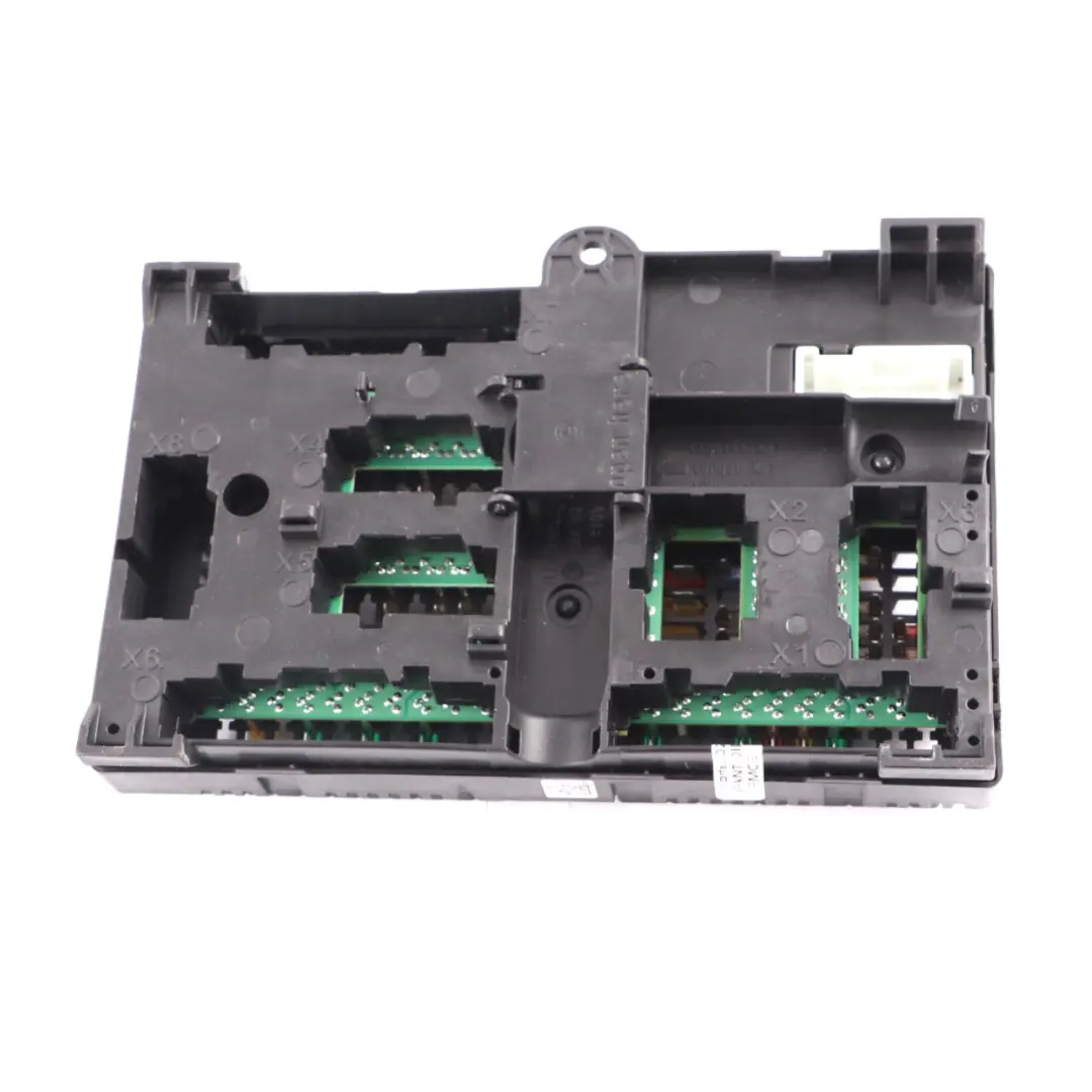 Skrzynka Bezpieczników 8795477 do BMW X3 G01 o numerze 6828076 BMW X3 G01 Skrzynka Bezpieczników 8795477 - SKU 6828076 - Numer Części 6828076