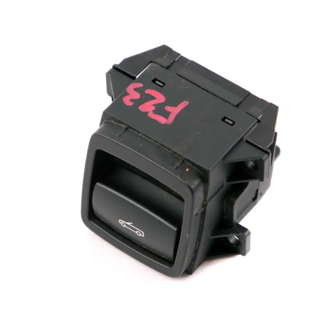 Bouton De Commande De Toit Ouvrant Fermant 9265606 pour BMW F23 Cabriolet à propos du numéro de pièce 6832922 BMW F23 Cabriolet Bouton De Commande De Toit Ouvrant Fermant 9265606 - SKU 6832922 - Numéro de pièce 6832922