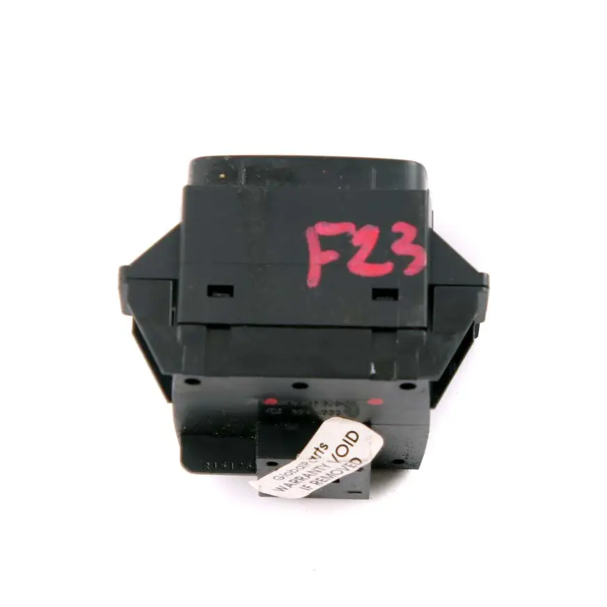 Interruttore Capote Pieghevole Cabrio Scorrevole Tetto Pulsante 9265606 per BMW F23 con numero di parte 6832922 BMW F23 Interruttore Capote Pieghevole Cabrio Scorrevole Tetto Pulsante 9265606 - SKU 6832922 - Numero di parte 6832922