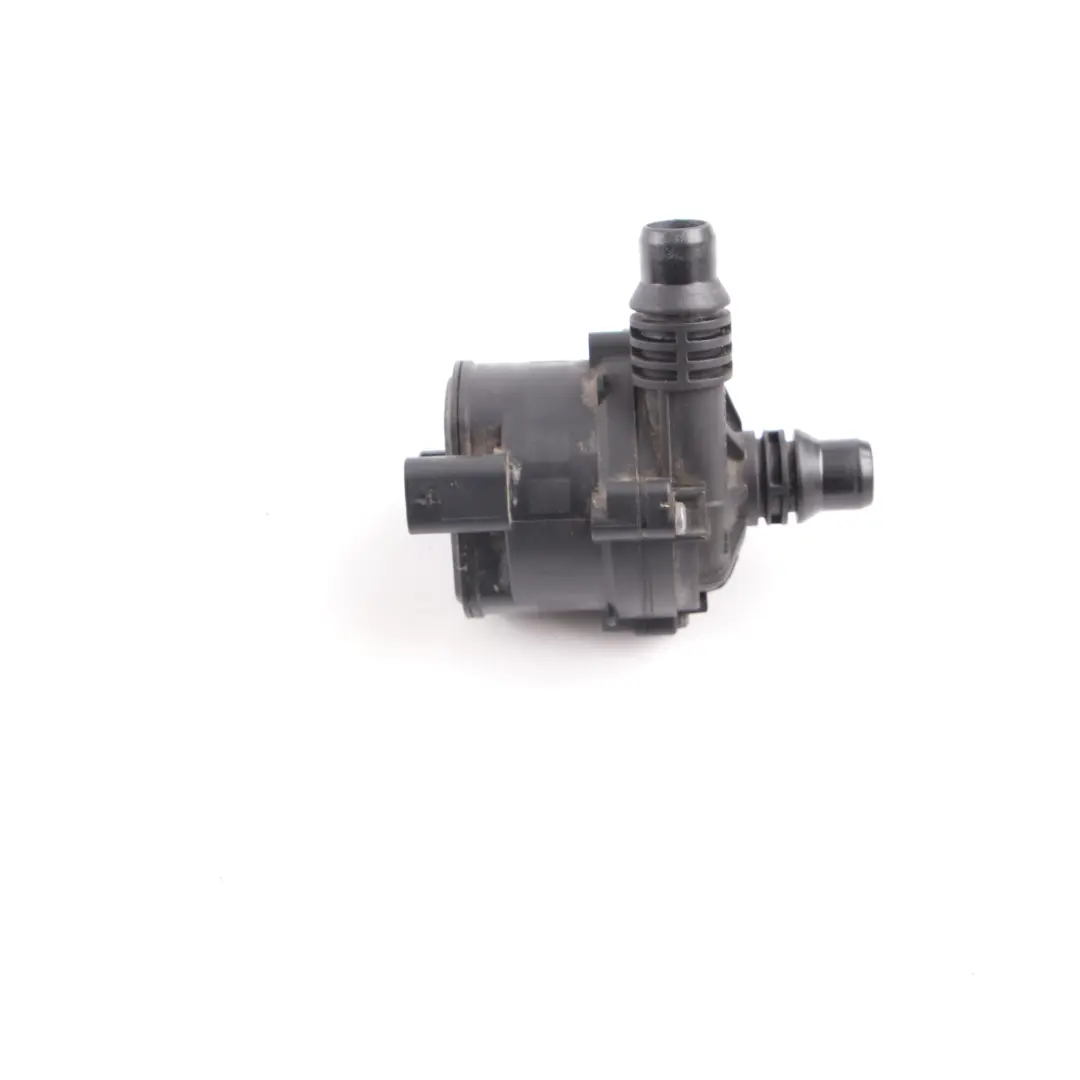 Pompa ausiliaria liquido raffreddamento per BMW G30 G31 G11 G15 G16 con numero di parte 6834923 BMW G30 G31 G11 G15 G16 Pompa ausiliaria liquido raffreddamento - SKU 6834923 - Numero di parte 6834923