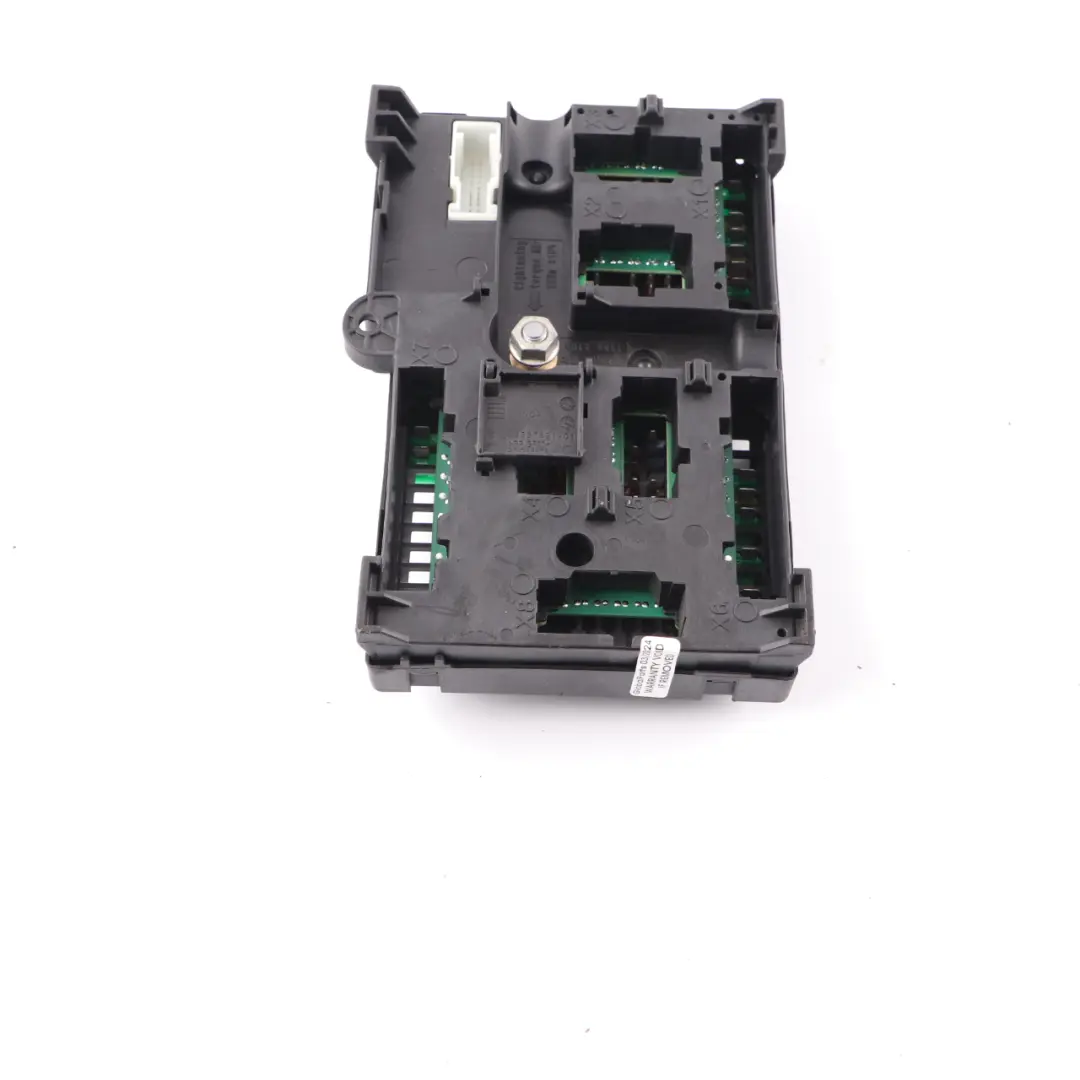 Caja Relé Fusibles Trasero Maletero Distribución B Caja Base para BMW G30 G12 con número de pieza 6837092 BMW G30 G12 Caja Relé Fusibles Trasero Maletero Distribución B Caja Base - SKU 6837092 - Número de pieza 6837092
