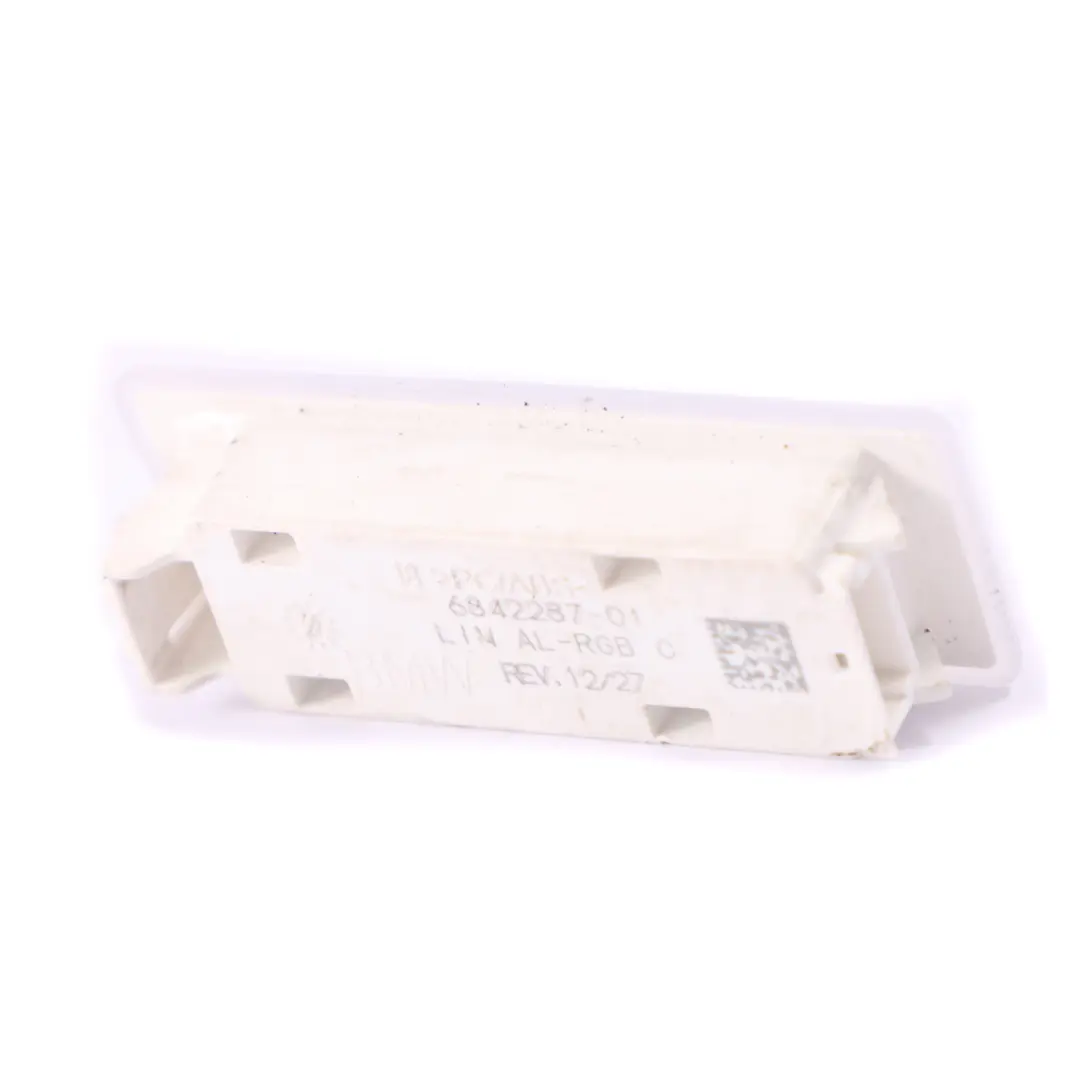 Lampka LED Oświetlenie Wnętrza Bagażnika do BMW X3 G01 X5 F15 G12 G30 o numerze 6842287 BMW X3 G01 X5 F15 G12 G30 Lampka LED Oświetlenie Wnętrza Bagażnika - SKU 6842287 - Numer Części 6842287