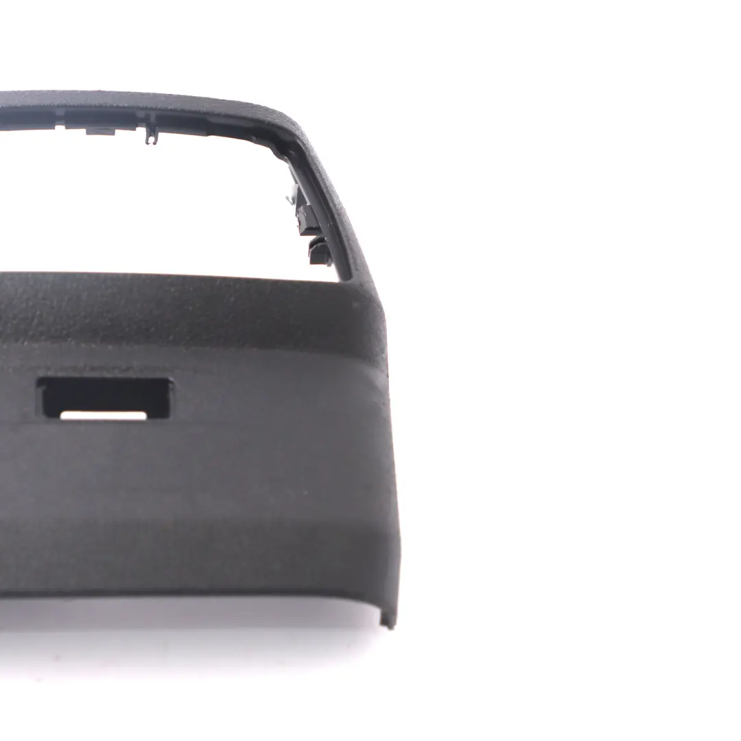 Consola Central Apoyabrazos Trasero Panel Cubierta Negro para BMW F45 F46 con número de pieza 6842321 BMW F45 F46 Consola Central Apoyabrazos Trasero Panel Cubierta Negro - SKU 6842321 - Número de pieza 6842321