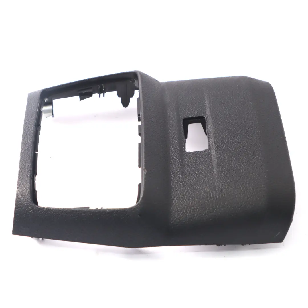 Consola Central Apoyabrazos Trasero Panel Cubierta Negro para BMW F45 F46 con número de pieza 6842321 BMW F45 F46 Consola Central Apoyabrazos Trasero Panel Cubierta Negro - SKU 6842321 - Número de pieza 6842321