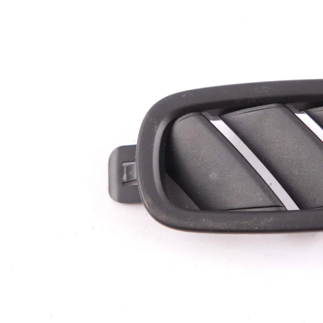 Kratka Nawiewu Lewa 9332761 do Mini F60 Countryman o numerze 6848467 Mini F60 Countryman Kratka Nawiewu Lewa 9332761 - SKU 6848467 - Numer Części 6848467