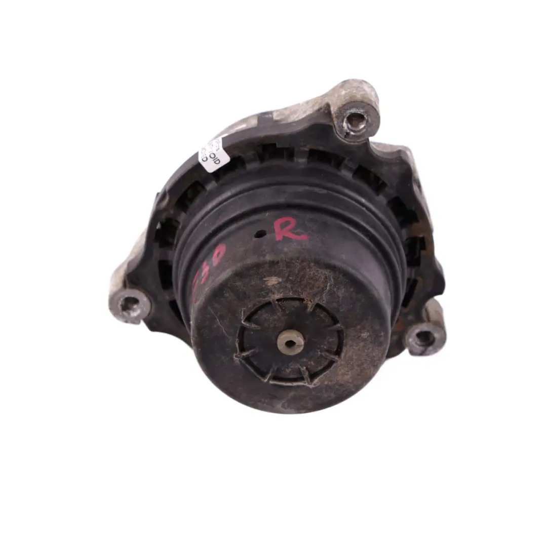 N57N Engine Mount Support Right Side O/S to BMW 3 4 Series F30 F31 F32 with Part number 6850220 BMW 3 4 Series F30 F31 F32 N57N Engine Mount Support Right Side O/S - SKU 6850220 - Part number 6850220