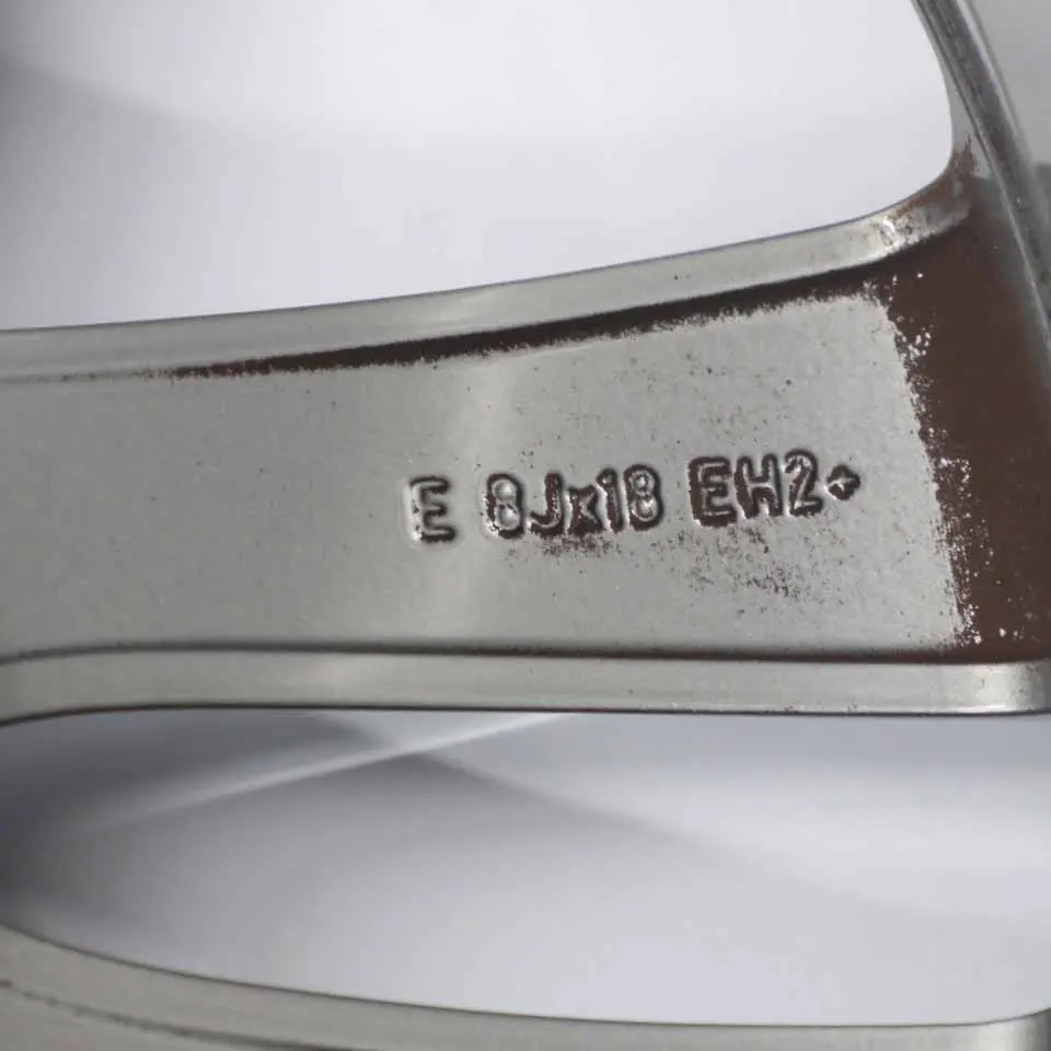 Felga Aluminiowa 18'' 8J do BMW X1 E84 o numerze 6850293 BMW X1 E84 Felga Aluminiowa 18'' 8J - SKU 6850293-2 - Numer Części 6850293