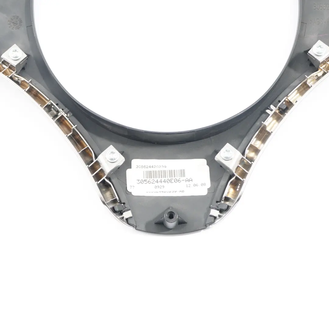 Copertura Volante Nero/Cromo Pearlglos 6769893 per BMW E81 E87 E90 E91 con numero di parte 6850540 BMW E81 E87 E90 E91 Copertura Volante Nero/Cromo Pearlglos 6769893 - SKU 6850540-1 - Numero di parte 6850540