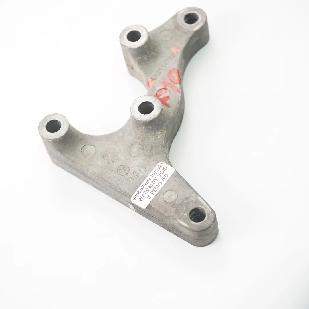 N57 N57S Supporto pompa servosterzo 2114765 per BMW F10 F11 con numero di parte 6850591 BMW F10 F11 N57 N57S Supporto pompa servosterzo 2114765 - SKU 6850591-1 - Numero di parte 6850591