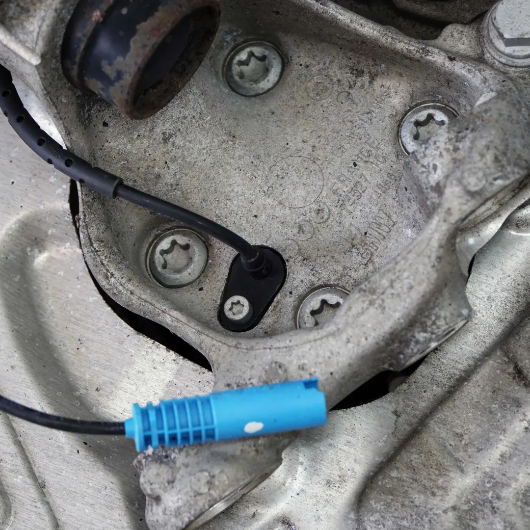 BMW X1 er E84 18i 18d 20d Set Stoßdämpfer Federbein Radlager Vorne Rechts - SKU 6851334 - Teilenummer 6851334