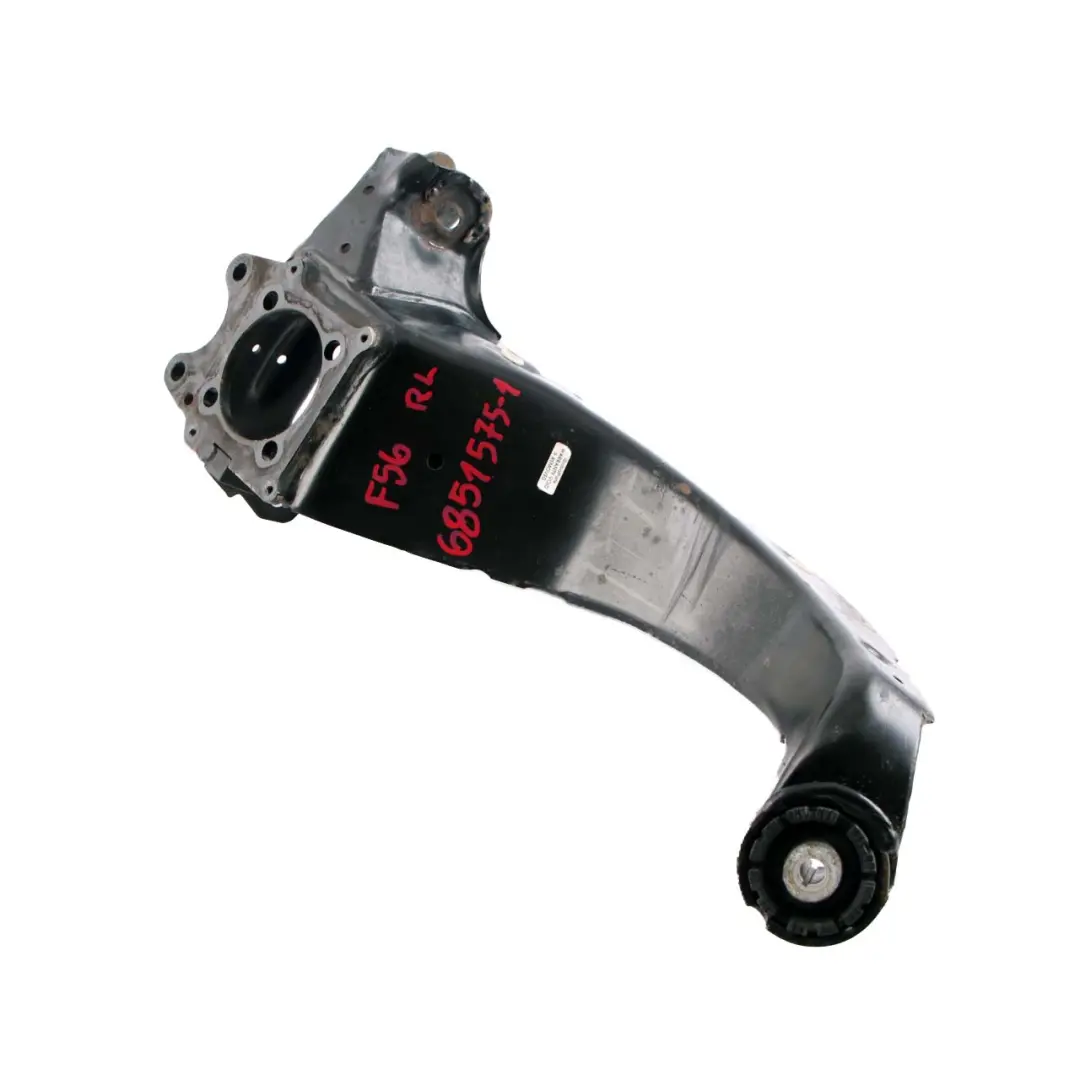 Assale Posteriore Sinistro Supporto Braccio Traino Ruota per Mini F55 F56 F57 con numero di parte 6851575 Mini F55 F56 F57 Assale Posteriore Sinistro Supporto Braccio Traino Ruota - SKU 6851575-1 - Numero di parte 6851575