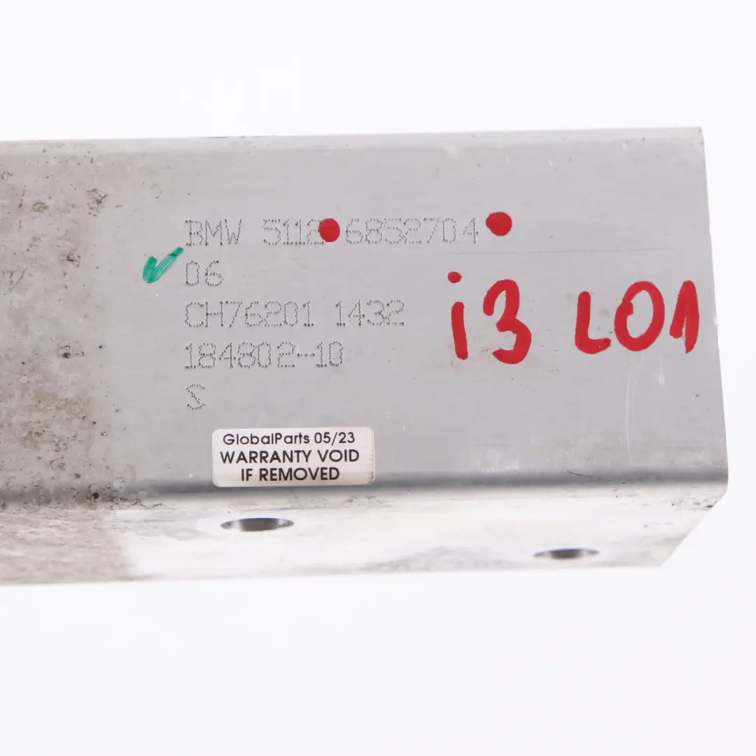 Refuerzo Parachoques Trasero Derecho Portabarras trasero derecho para BMW i3 I01 con número de pieza 6852704 BMW i3 I01 Refuerzo Parachoques Trasero Derecho Portabarras trasero derecho - SKU 6852704 - Número de pieza 6852704