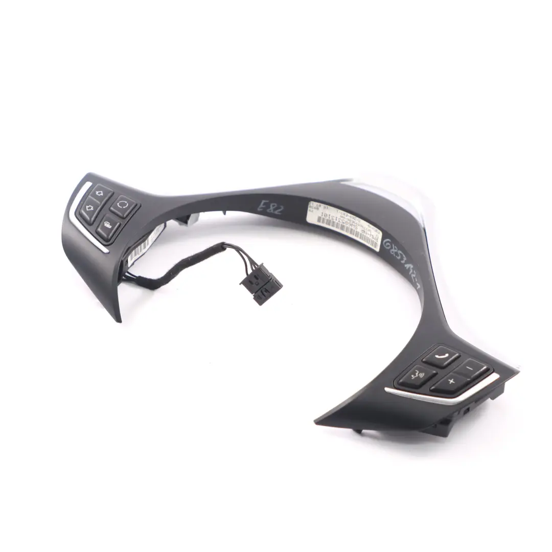 Trim Interruttore Multifunzione Volante Nero Cromo Pearlglos per BMW E82 E84 E88 con numero di parte 6853142 BMW E82 E84 E88 Trim Interruttore Multifunzione Volante Nero Cromo Pearlglos - SKU 6853142-1 - Numero di parte 6853142