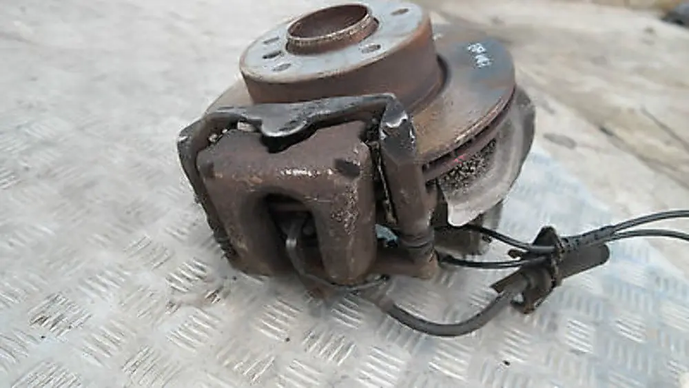 BMW 1 SERIES E81 E87 E87N Brake disc calliper hub wheel carrier front left N/S - SKU 6854996 - Part number 34116854996