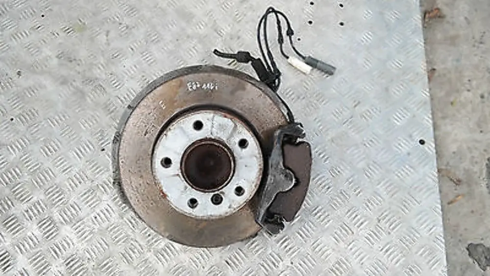 BMW 1 SERIES E81 E87 E87N Brake disc calliper hub wheel carrier front left N/S