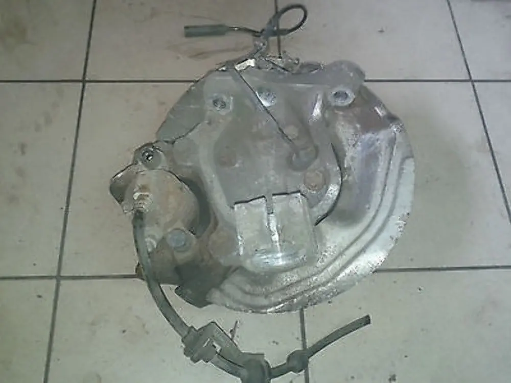 BMW 1 3 E87 E90 Set Bremsscheibe Bremssattelgehäuse recht Schwenklager - SKU 6854998 - Teilenummer 34116854998