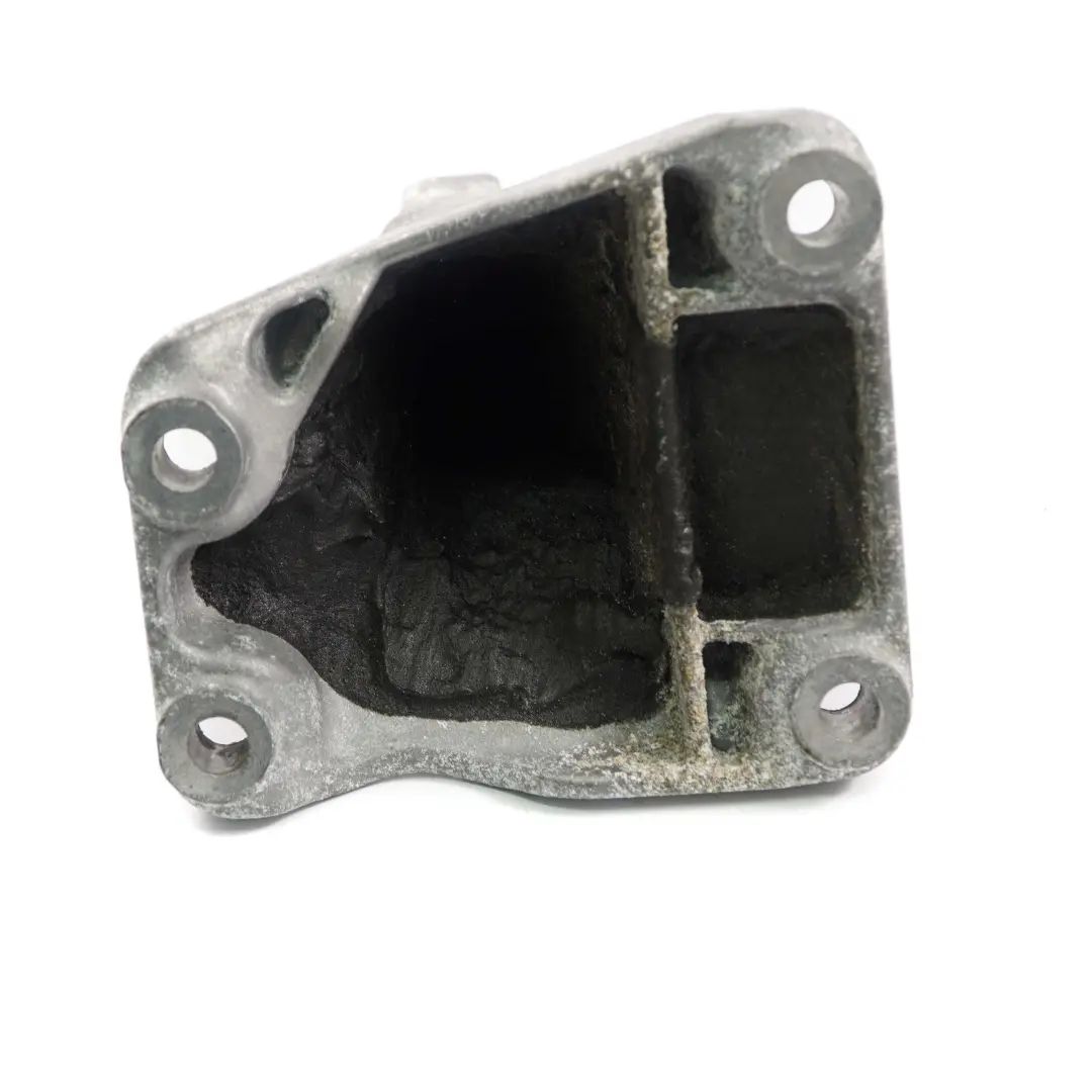 BMW F20 F30 Łapa Wspornik Mocowanie Silnika Prawe N47N Diesel - SKU 6855822 - Numer Części 6855822