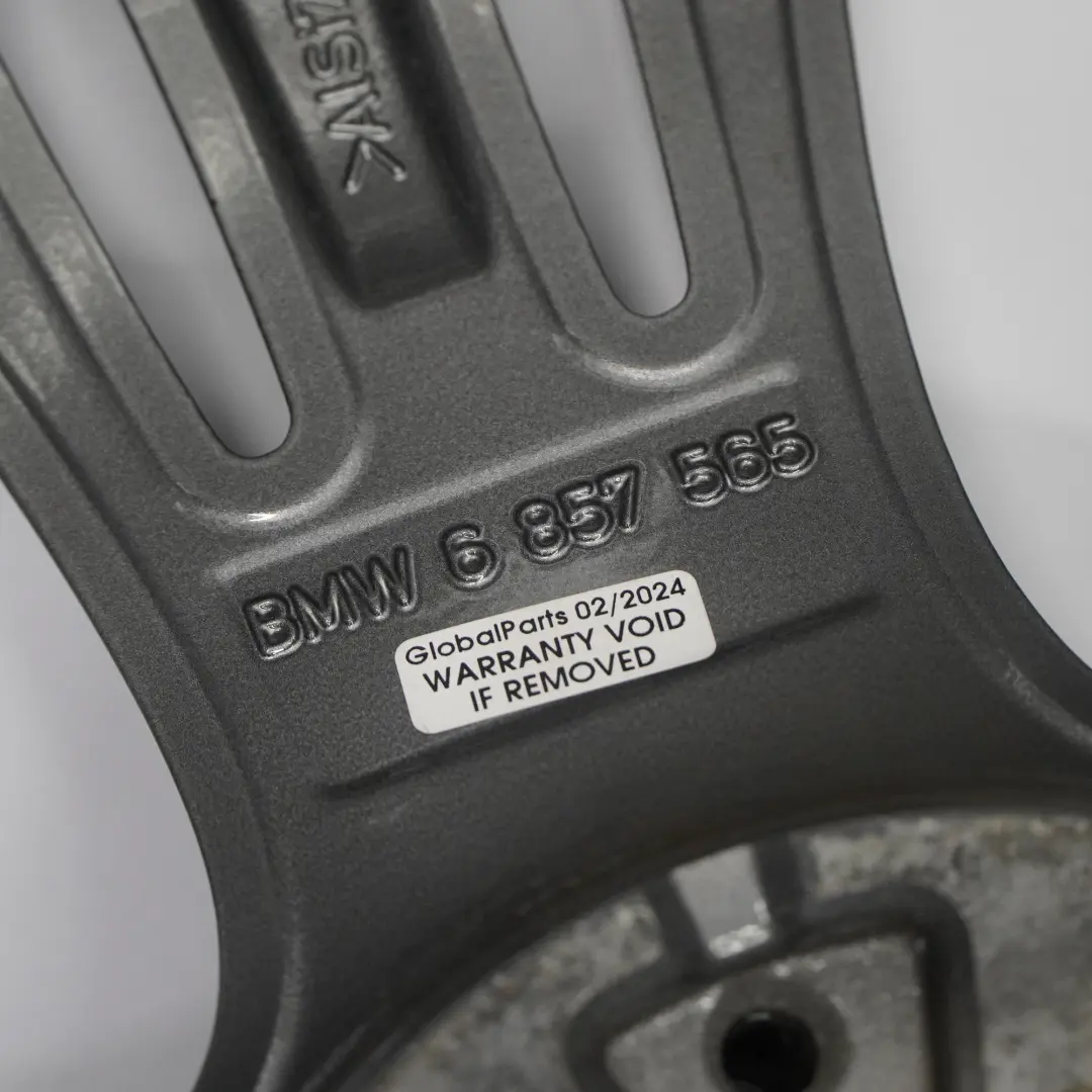 Jante roue avant alliage gris ferrique 19" Star Spoke 8J ET:36 pour BMW F30 à propos du numéro de pièce 6857565 BMW F30 Jante roue avant alliage gris ferrique 19" Star Spoke 8J ET:36 - SKU 6857565-2 - Numéro de pièce 6857565