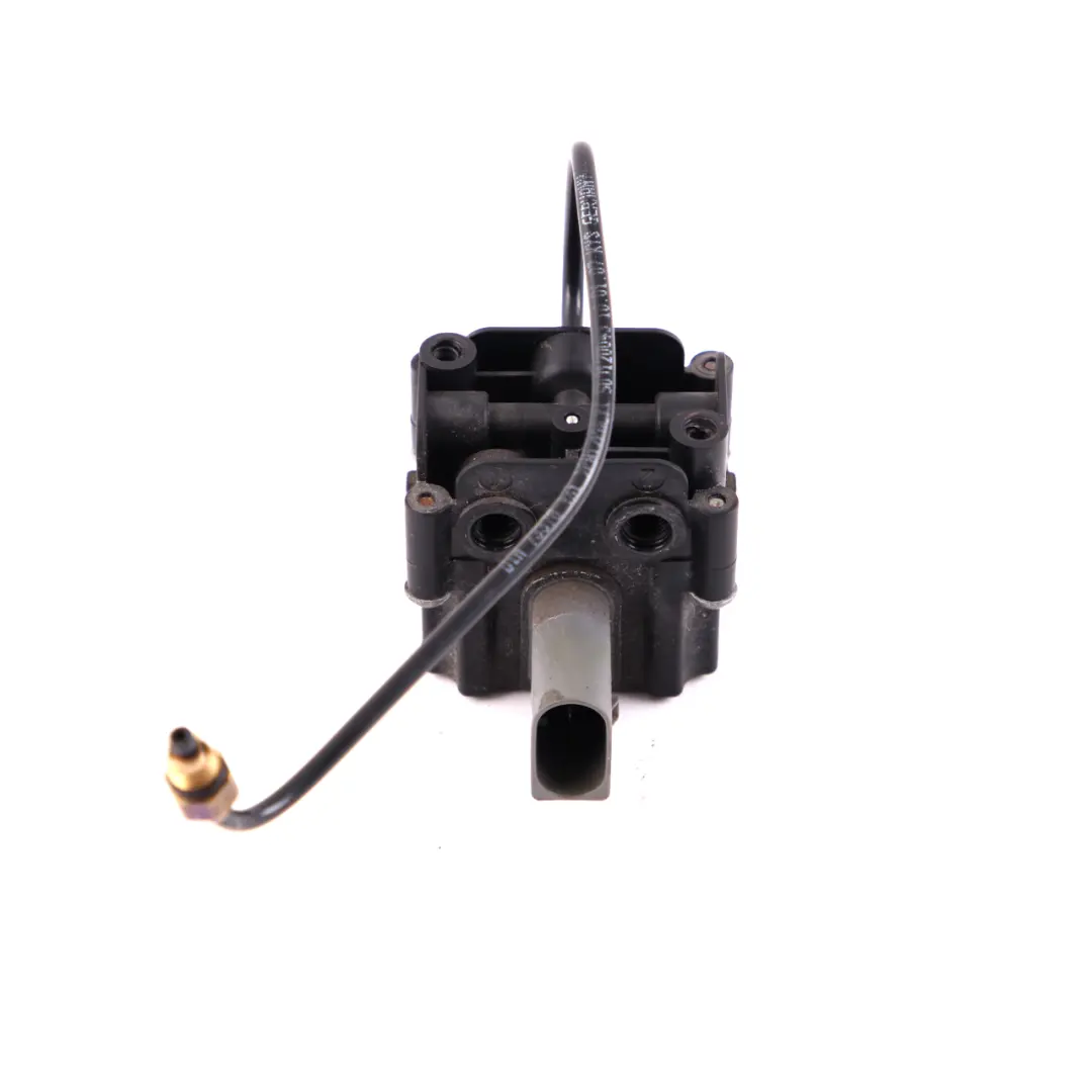 Alimentation Air Compresseur Suspension Pneumatique 6785506 pour BMW X5 X6 E70 E71 à propos du numéro de pièce 6859714 BMW X5 X6 E70 E71 Alimentation Air Compresseur Suspension Pneumatique 6785506 - SKU 6859714 - Numéro de pièce 6859714