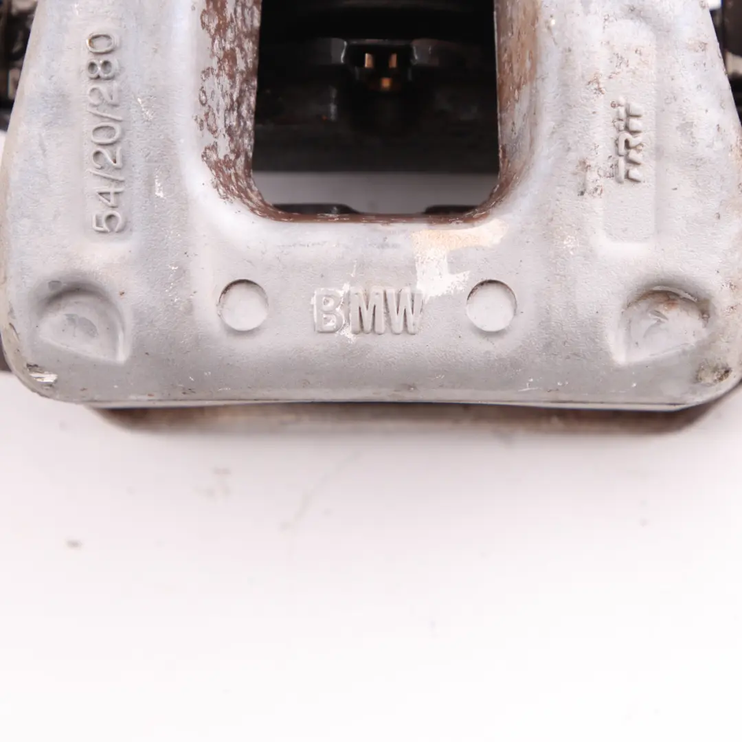 Pinza Freno Anteriore Sinistra Freno Alloggiamento Vettore 54/20/280 per BMW i3 I01 con numero di parte 6860269 BMW i3 I01 Pinza Freno Anteriore Sinistra Freno Alloggiamento Vettore 54/20/280 - SKU 6860269 - Numero di parte 6860269