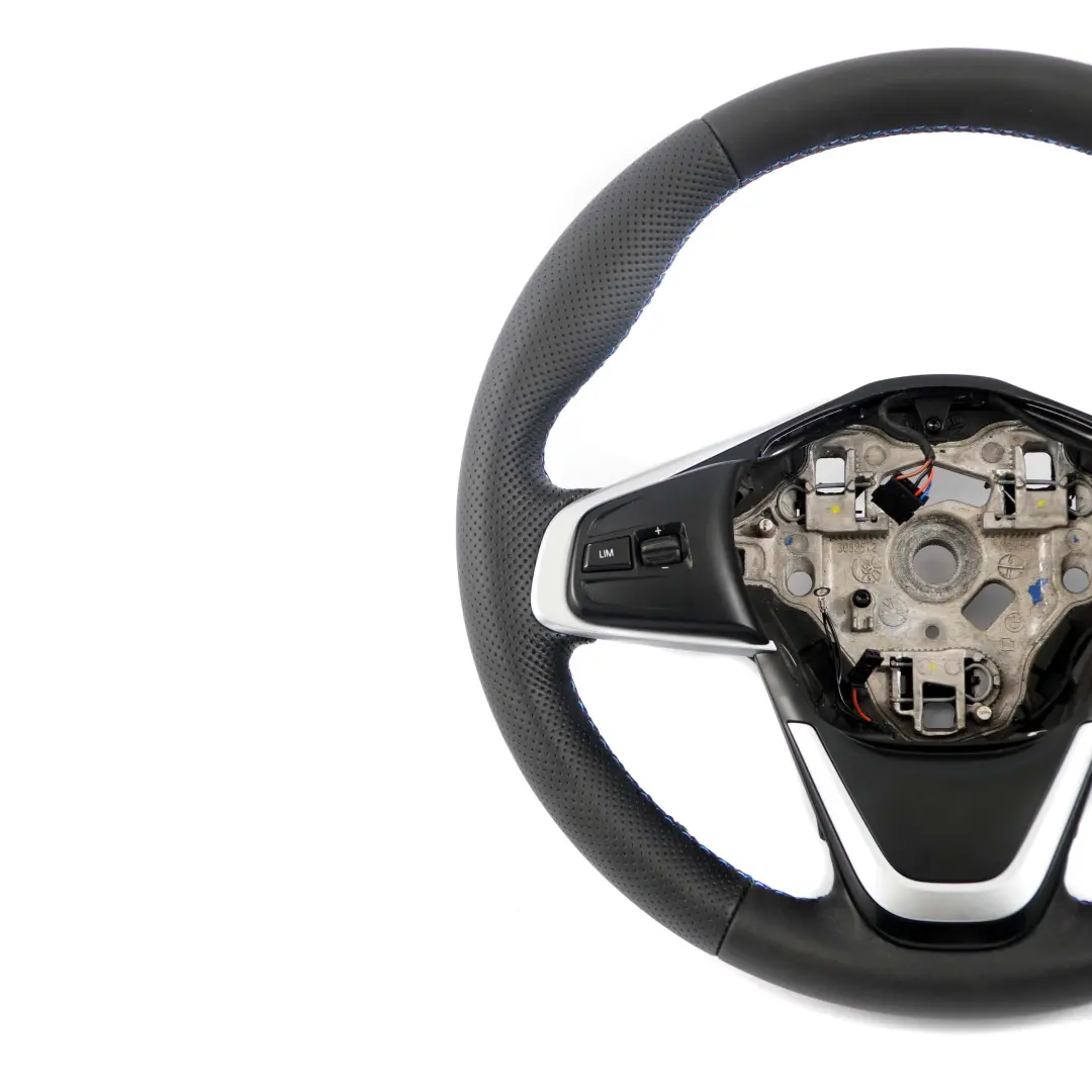 Nuova Pelle Nera Sport Volante Sportivo M-Tricolori per BMW F45 F46 X1 F48 con numero di parte 6860359 BMW F45 F46 X1 F48 Nuova Pelle Nera Sport Volante Sportivo M-Tricolori - SKU 6860359-1 - Numero di parte 6860359