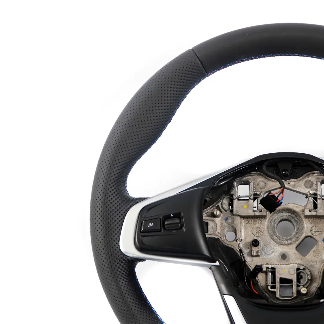 NUEVO Volante deportivo De cuero negro M-tricolored para BMW F45 F46 X1 F48 X2 F39 con número de pieza 6860359 BMW F45 F46 X1 F48 X2 F39 NUEVO Volante deportivo De cuero negro M-tricolored - SKU 6860359-1 - Número de pieza 6860359