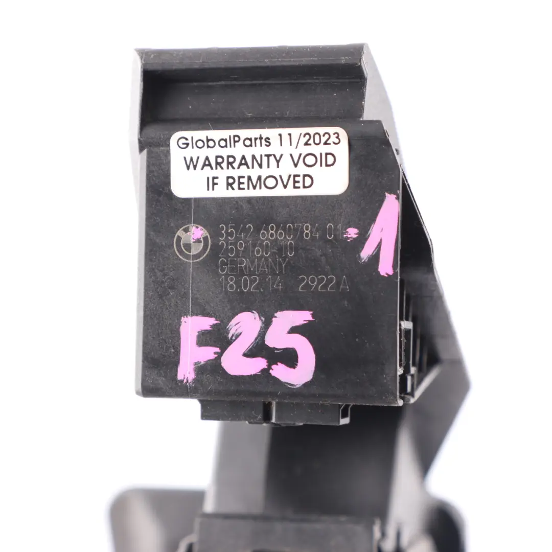 Pedał Potencjometr Gaz 6860784 do BMW E60 E61 E90 F10 o numerze 6859999 BMW E60 E61 E90 F10 Pedał Potencjometr Gaz 6860784 - SKU 6860784-1 - Numer Części 6859999