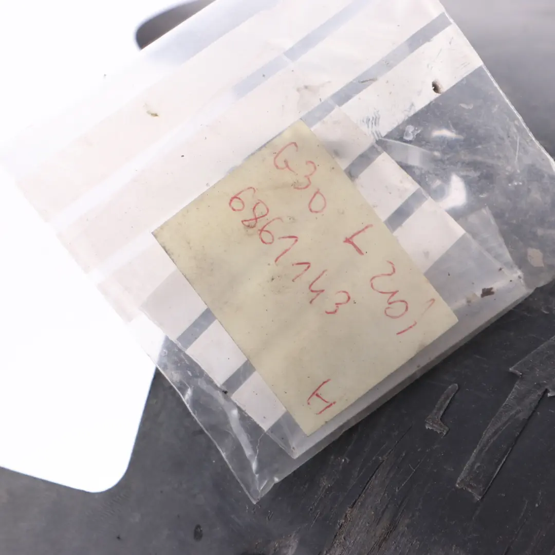 Cache Essieu Arrière Gauche BMW G30 G11 Support De Suspension pour à propos du numéro de pièce 6861143 Cache Essieu Arrière Gauche BMW G30 G11 Support De Suspension - SKU 6861143 - Numéro de pièce 6861143