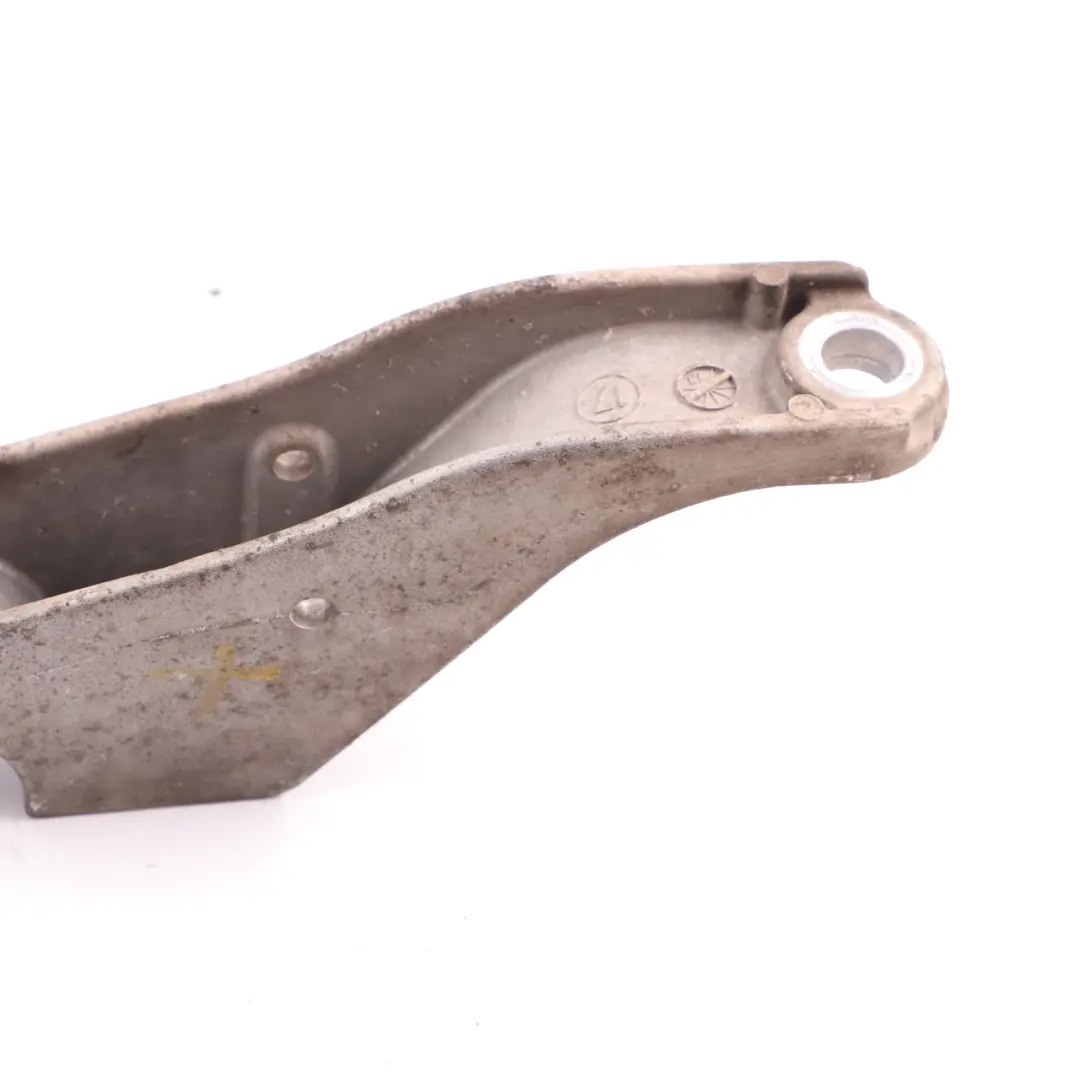 Stabilizer Bracket BMW G11 G30 xDrive Front Axle Anti Roll Bar Mount to with Part number 6861473 Stabilizer Bracket BMW G11 G30 xDrive Front Axle Anti Roll Bar Mount - SKU 6861473 - Part number 6861473