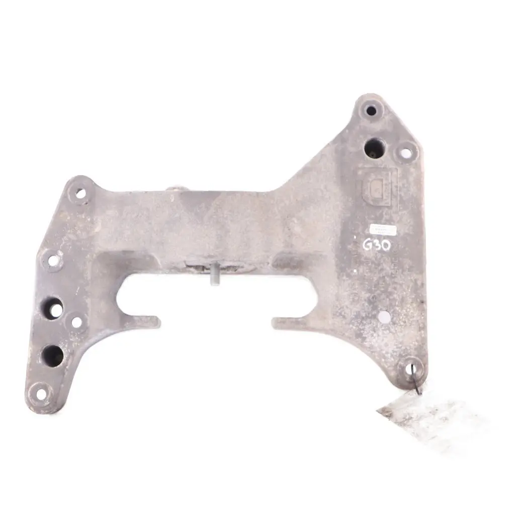 Soporte Transmisión Automática Travesaño para BMW G31 G11 G12 con número de pieza 6861580 BMW G31 G11 G12 Soporte Transmisión Automática Travesaño - SKU 6861580 - Número de pieza 6861580