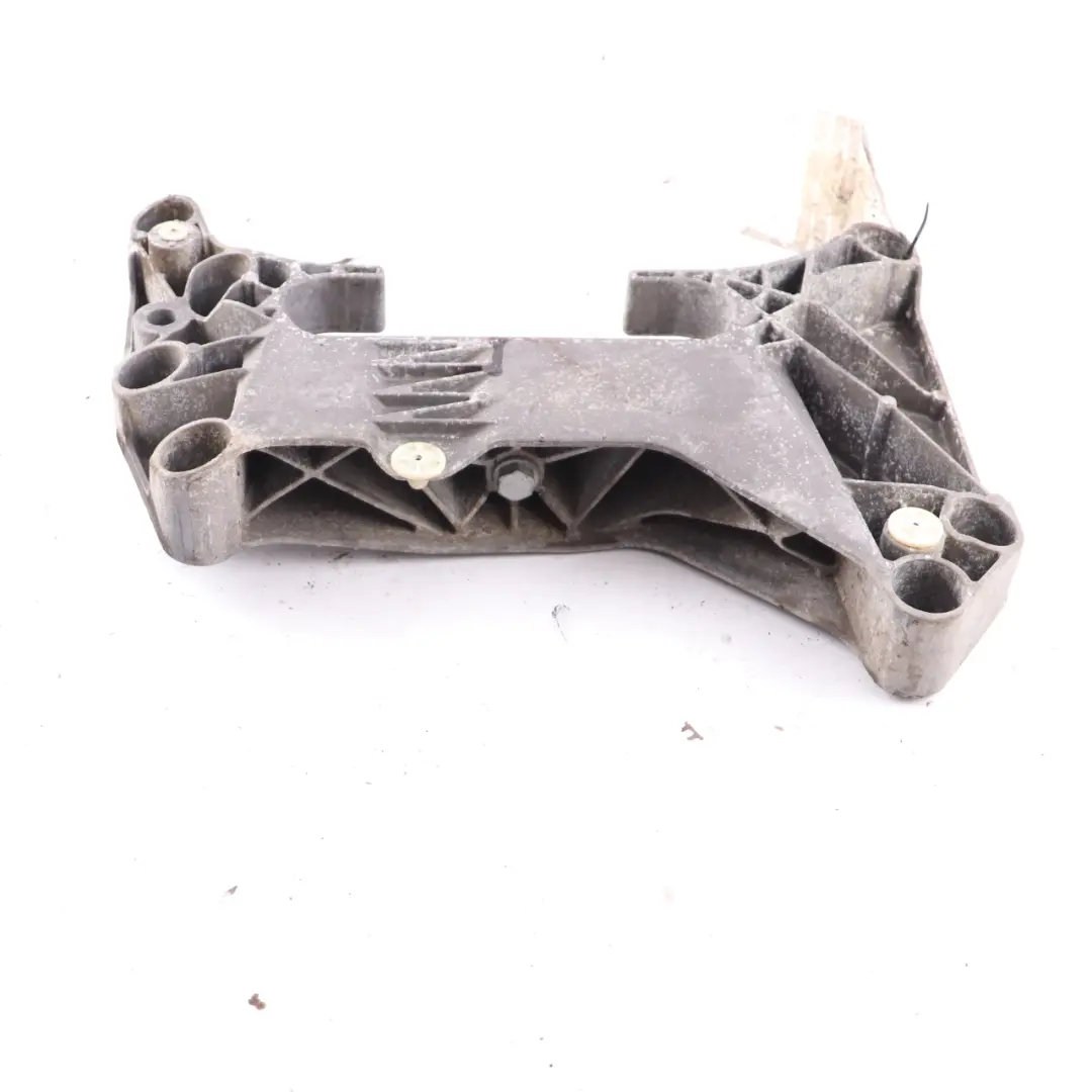 BMW G31 G11 G12 Soporte Transmisión Automática Travesaño - SKU 6861580 - Número de pieza 6861580