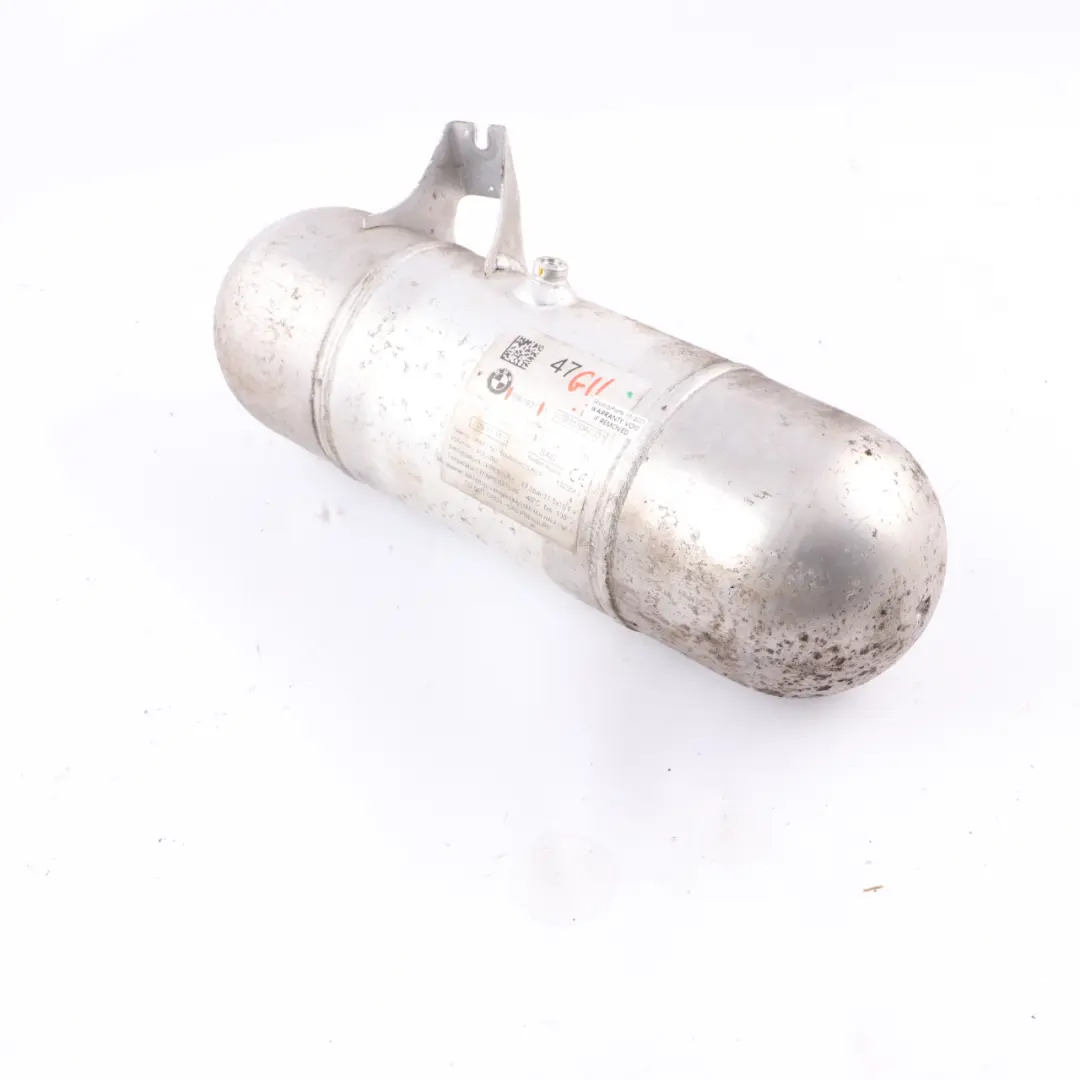 Self Leveling Air Suspension Pressure Reservoir Tank Accumulator to BMW G11 with Part number 6861937 BMW G11 Self Leveling Air Suspension Pressure Reservoir Tank Accumulator - SKU 6861937 - Part number 6861937