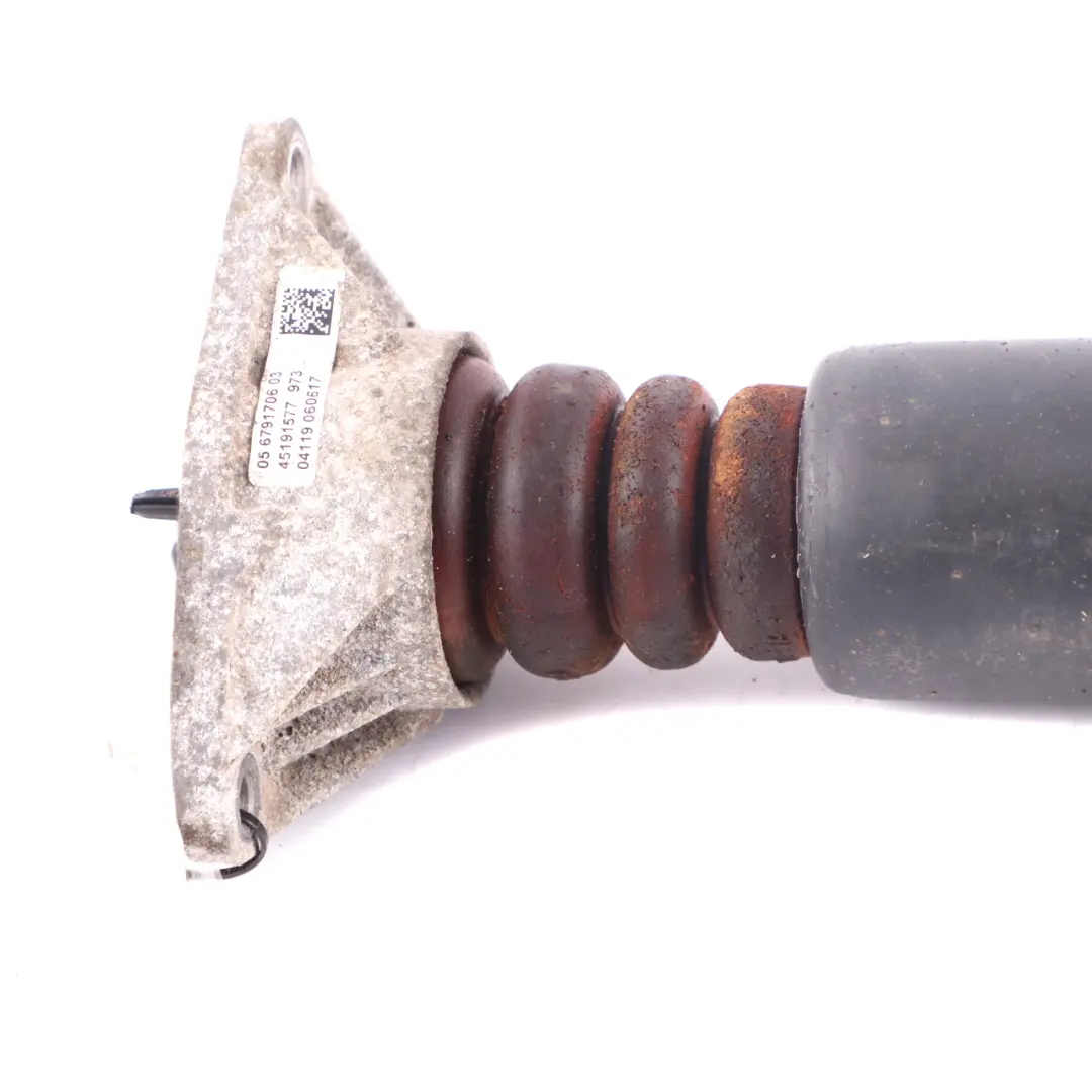 Amortisseur Arrière Droit Gauche pour Mini Cooper F54 Clubman à propos du numéro de pièce 6862711 Mini Cooper F54 Clubman Amortisseur Arrière Droit Gauche - SKU 6862711 - Numéro de pièce 6862711