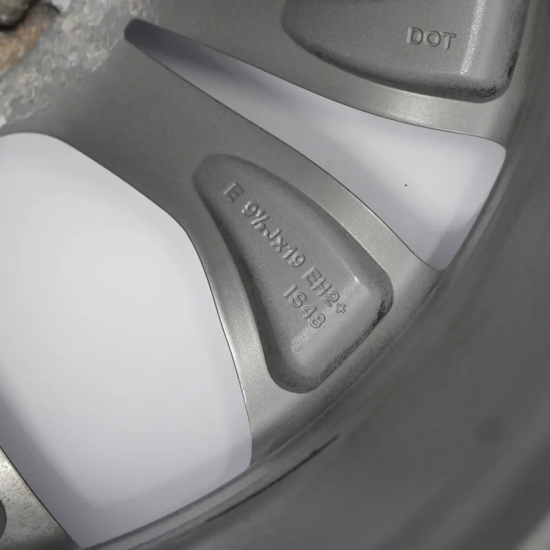 Jantes arrière en alliage argenté 19" Y Spoke 608 9,5J ET:48 pour BMW X3 F25 à propos du numéro de pièce 6862891 BMW X3 F25 Jantes arrière en alliage argenté 19" Y Spoke 608 9,5J ET:48 - SKU 6862891-3 - Numéro de pièce 6862891