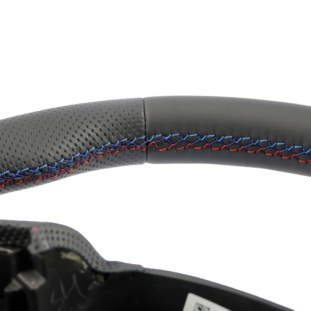 NUEVO Volante deportivo De cuero para BMW F20 F21 F22 F30 F31 F32 F33 F36 con número de pieza 6863346 BMW F20 F21 F22 F30 F31 F32 F33 F36 NUEVO Volante deportivo De cuero - SKU 6863346-2 - Número de pieza 6863346