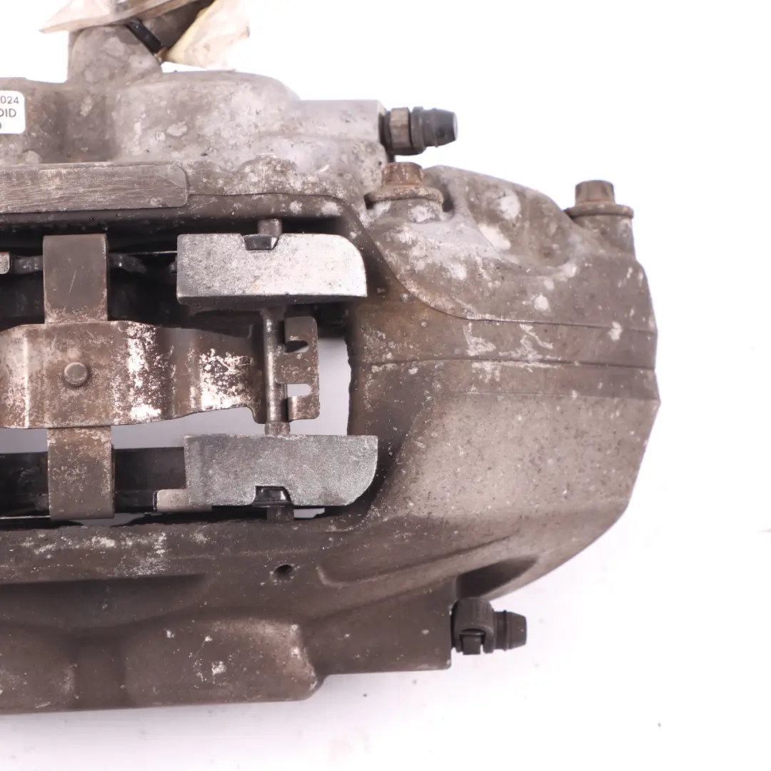 335dX 335i 435i Brembo delantero derecho pinza freno de la vivienda para BMW F30 F32 con número de pieza 6865538 BMW F30 F32 335dX 335i 435i Brembo delantero derecho pinza freno de la vivienda - SKU 6865538 - Número de pieza 6865538