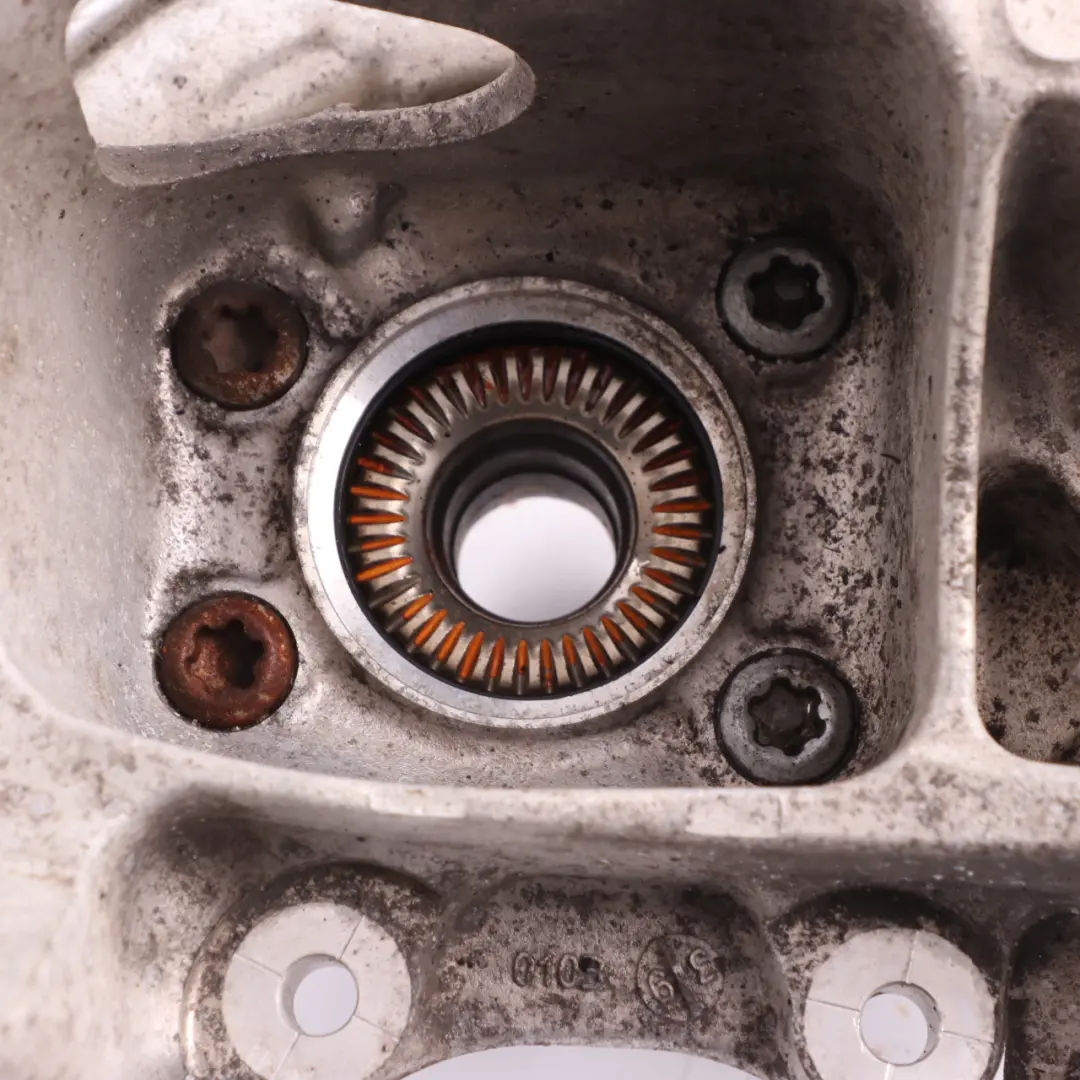 Carrier Rear Right O/S Axle Suspension Bracket Knuckle to BMW G11 G12 Wheel with Part number 6865662 BMW G11 G12 Wheel Carrier Rear Right O/S Axle Suspension Bracket Knuckle - SKU 6865662 - Part number 6865662