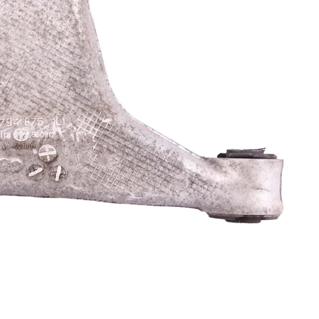 Soporte Eje Rueda Trasera Izquierda F01 F12 6794875 para BMW F10 con número de pieza 6865897 BMW F10 Soporte Eje Rueda Trasera Izquierda F01 F12 6794875 - SKU 6865897 - Número de pieza 6865897