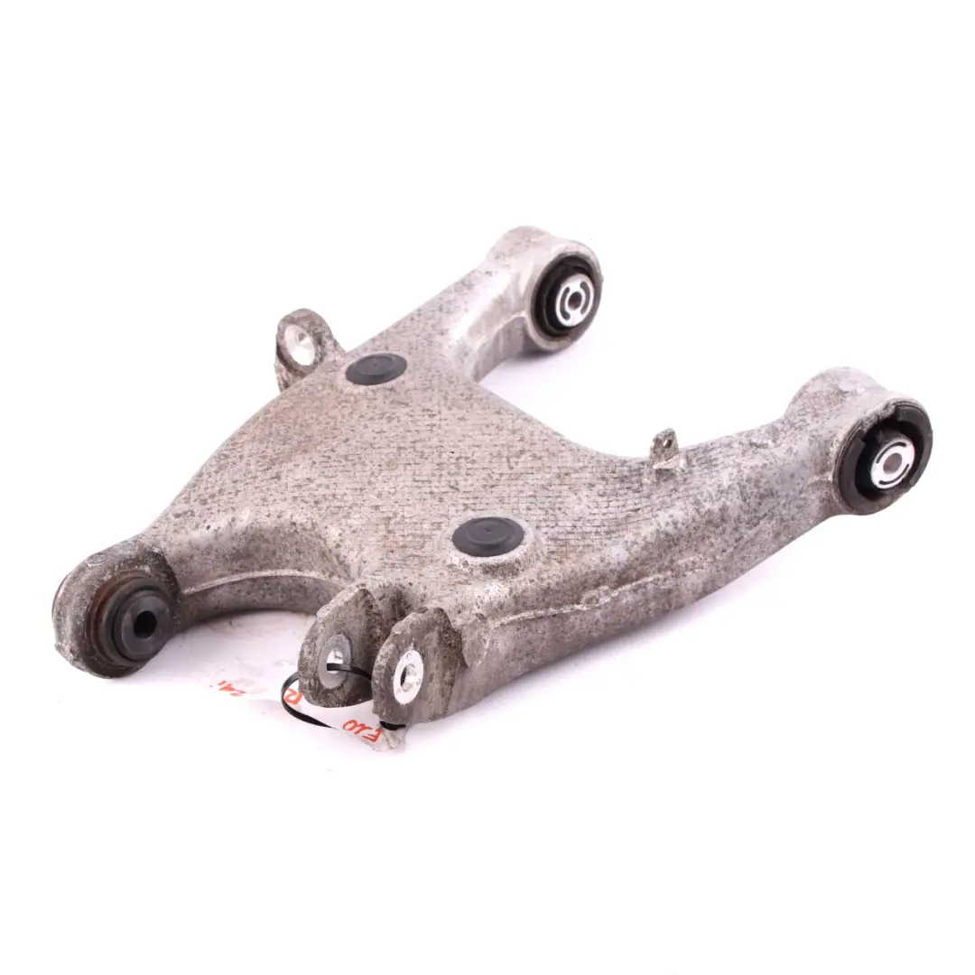 Braccio controllo inferiore asse posteriore destro per BMW F01 F02 F10 F11 F12 con numero di parte 6865898 BMW F01 F02 F10 F11 F12 Braccio controllo inferiore asse posteriore destro - SKU 6865898 - Numero di parte 6865898