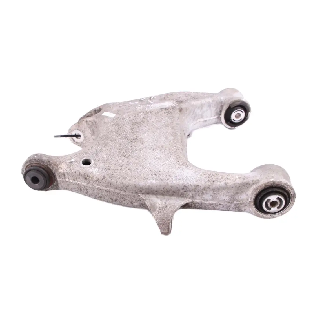 Braccio controllo inferiore asse posteriore destro per BMW F01 F02 F10 F11 F12 con numero di parte 6865898 BMW F01 F02 F10 F11 F12 Braccio controllo inferiore asse posteriore destro - SKU 6865898 - Numero di parte 6865898