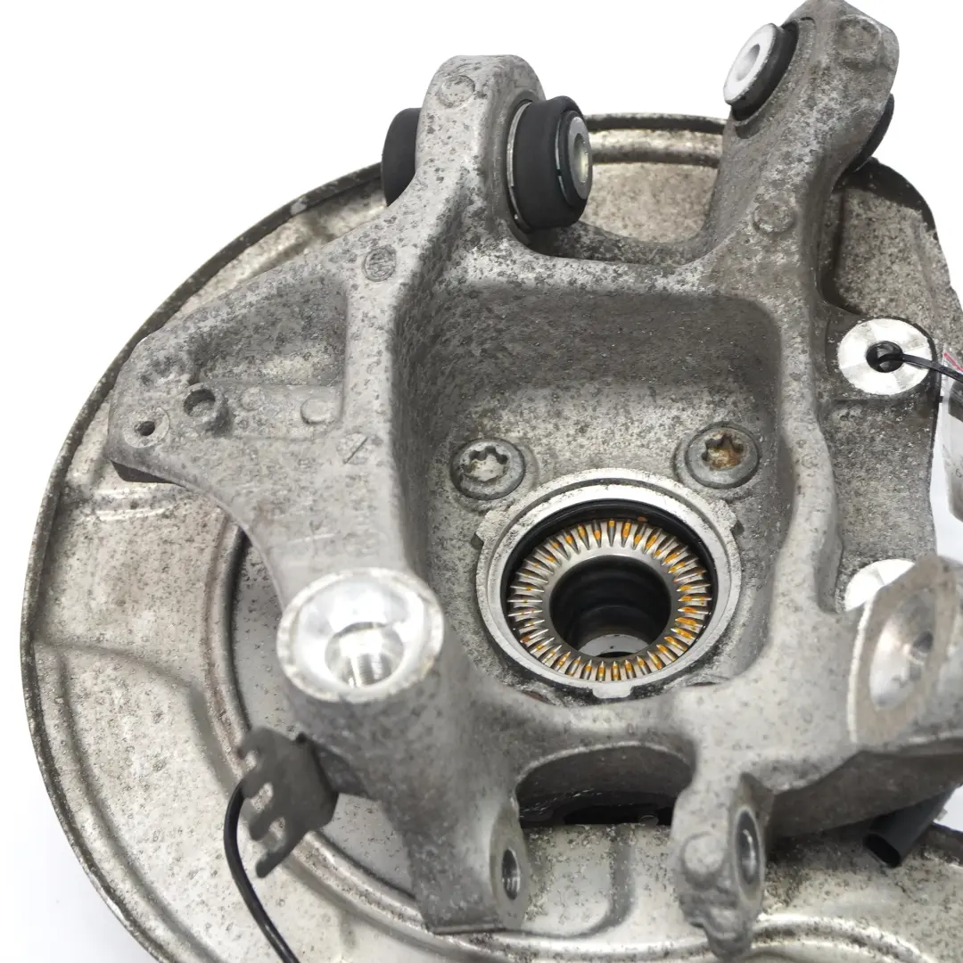 Zwrotnica Kołą Tylna Prawa Łożysko Piasta Czujnik 6866335 do BMW G30 o numerze 6866336 BMW G30 Zwrotnica Kołą Tylna Prawa Łożysko Piasta Czujnik 6866335 - SKU 6866336-1 - Numer Części 6866336