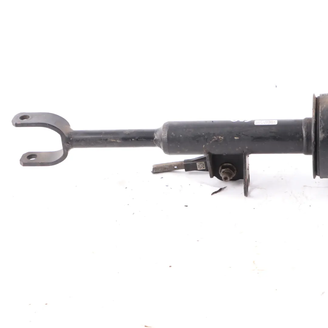 Strut BMW G30 M Sport Front Suspension Right O/S Shock Absorber Spring to with Part number 6866600 Strut BMW G30 M Sport Front Suspension Right O/S Shock Absorber Spring - SKU 6866600 - Part number 6866600