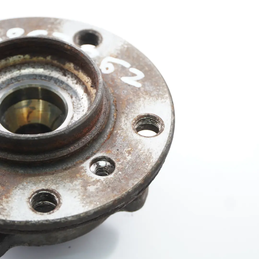 flangia mozzo posteriore sinistra destra cuscinetto ruota per BMW F30 F31 con numero di parte 6867262 BMW F30 F31 flangia mozzo posteriore sinistra destra cuscinetto ruota - SKU 6867262 - Numero di parte 6867262