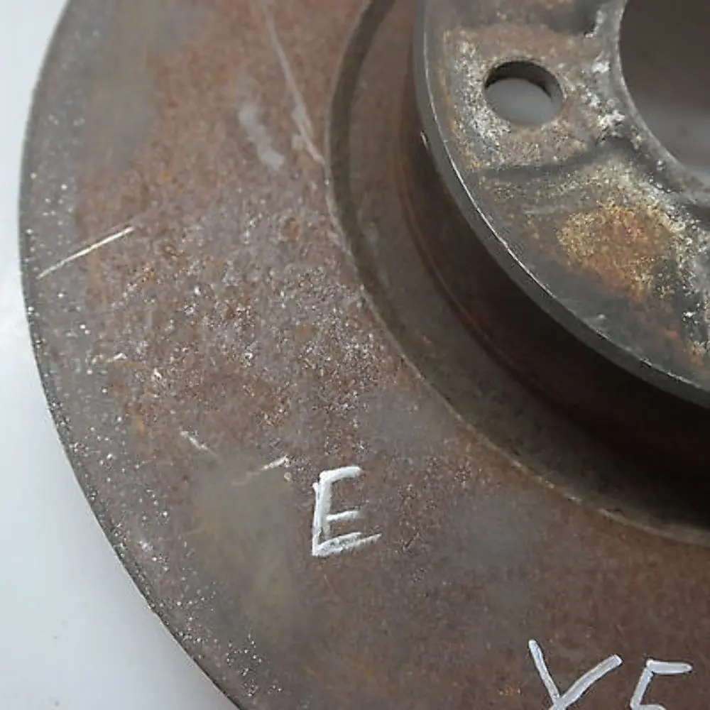 Brake Disc Front Right / Left N/O/S to BMW X5 X6 SERIES E70 E71 F15 F16 with Part number 6868938 BMW X5 X6 SERIES E70 E71 F15 F16 Brake Disc Front Right / Left N/O/S - SKU 6868938 - Part number 6868938