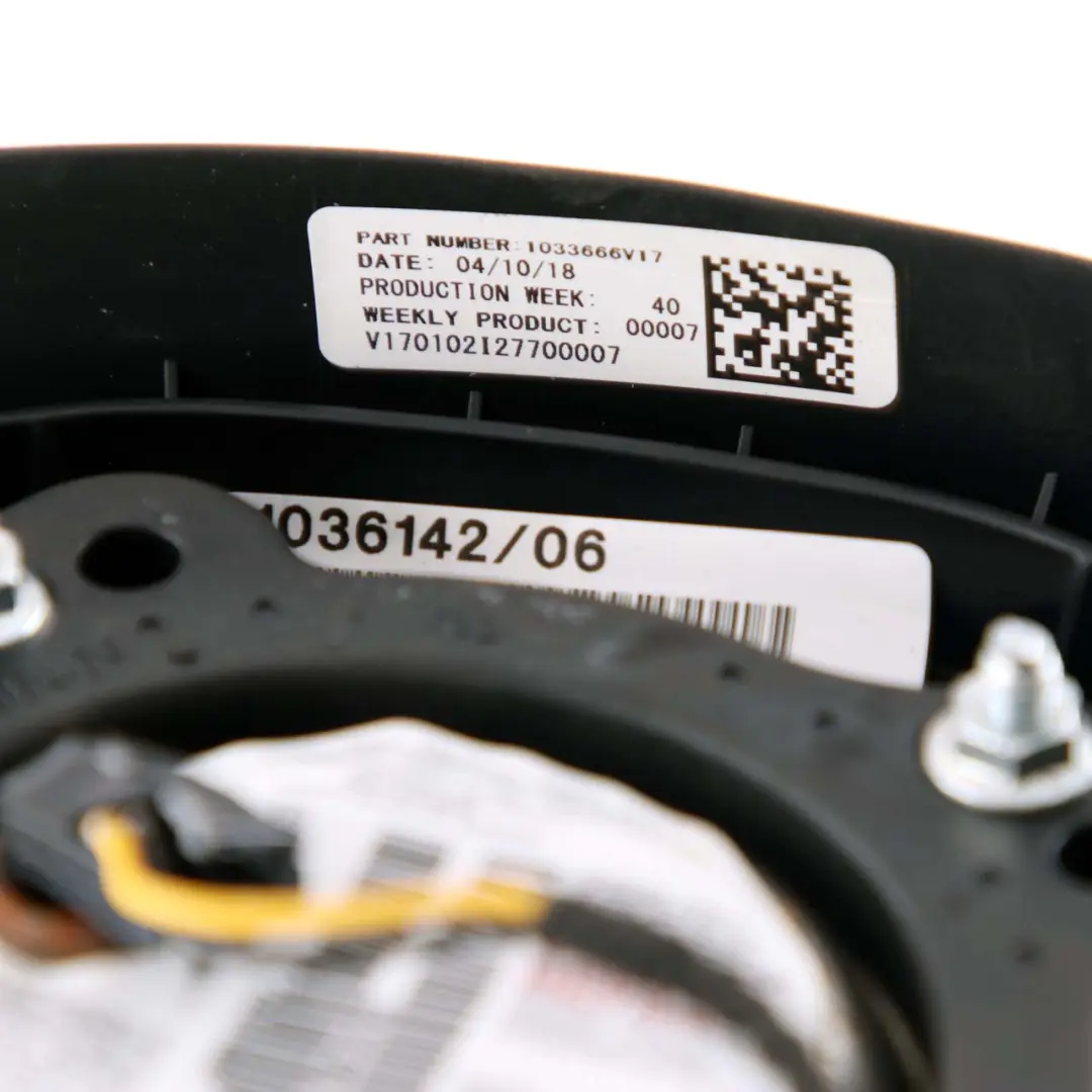 Driver's Airbag BMW i3 I01 Side Steering Wheel Module Air Bag to with Part number 6870363 Driver's Airbag BMW i3 I01 Side Steering Wheel Module Air Bag - SKU 6870363 - Part number 6870363