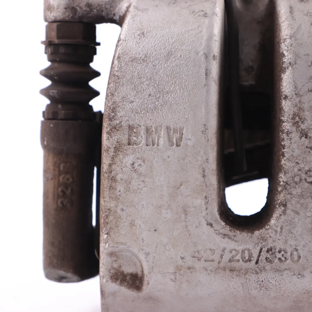 Pinza de Freno BMW X3 G01 Trasera Izquierda Soporte 42/20/330 para con número de pieza 6870575 Pinza de Freno BMW X3 G01 Trasera Izquierda Soporte 42/20/330 - SKU 6870575 - Número de pieza 6870575