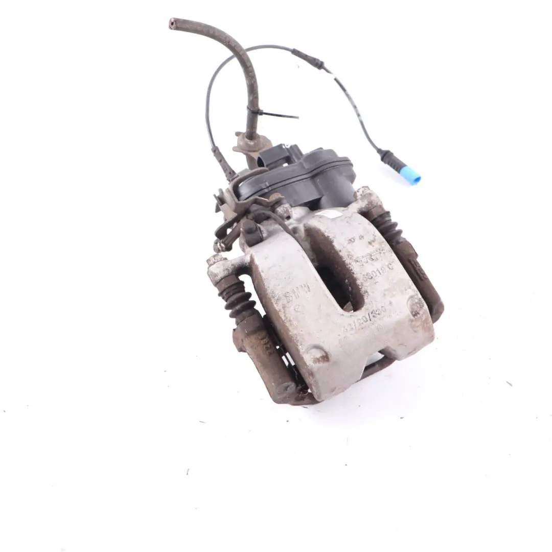 Pinza de Freno BMW X3 G01 Trasera Izquierda Soporte 42/20/330 para con número de pieza 6870575 Pinza de Freno BMW X3 G01 Trasera Izquierda Soporte 42/20/330 - SKU 6870575 - Número de pieza 6870575