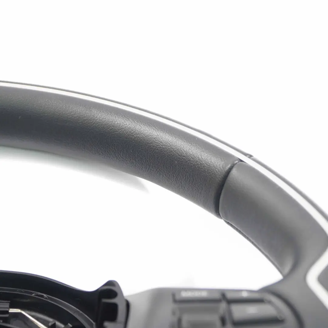 pelle Pulsanti multifunzione Suite per Volante BMW i3 I01 Volante in con numero di parte 6870784 Volante BMW i3 I01 Volante in pelle Pulsanti multifunzione Suite - SKU 6870784 - Numero di parte 6870784