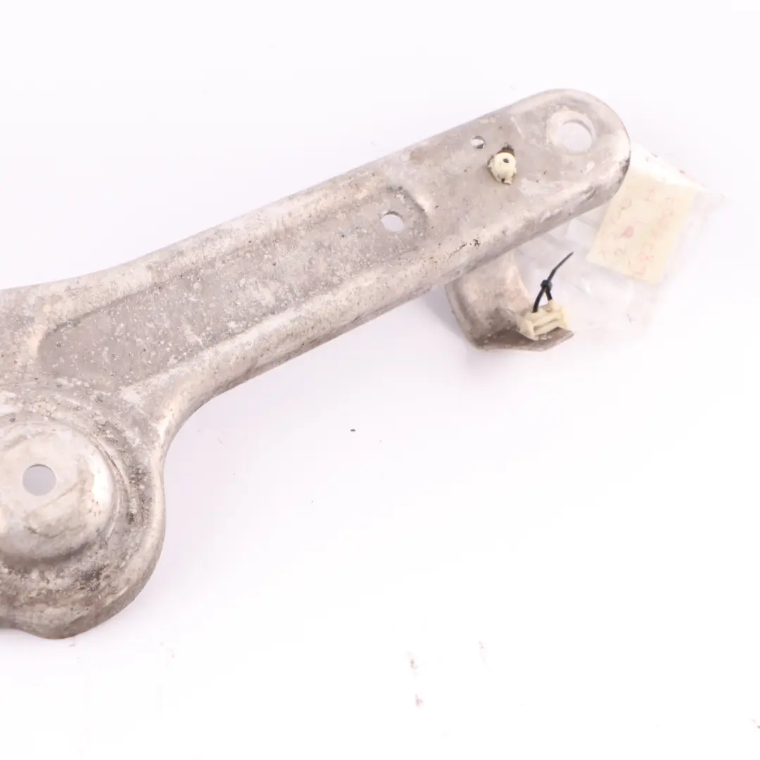 Support d'essieu arrière gauche Support de tige de poussée pour BMW X3 G01 à propos du numéro de pièce 6871003 BMW X3 G01 Support d'essieu arrière gauche Support de tige de poussée - SKU 6871003 - Numéro de pièce 6871003